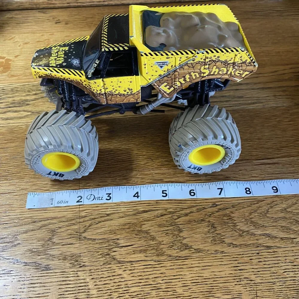 Lot of 3 Toy Monster Trucks Earth Shaker Hot Wheels Monster Mutt 4 & 8 Inch